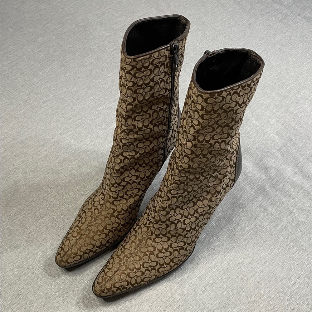 Coach Signature Jeri Tan Brown Canvas and Leather Heeled Boots Size 7.5 - Picture 4 of 15